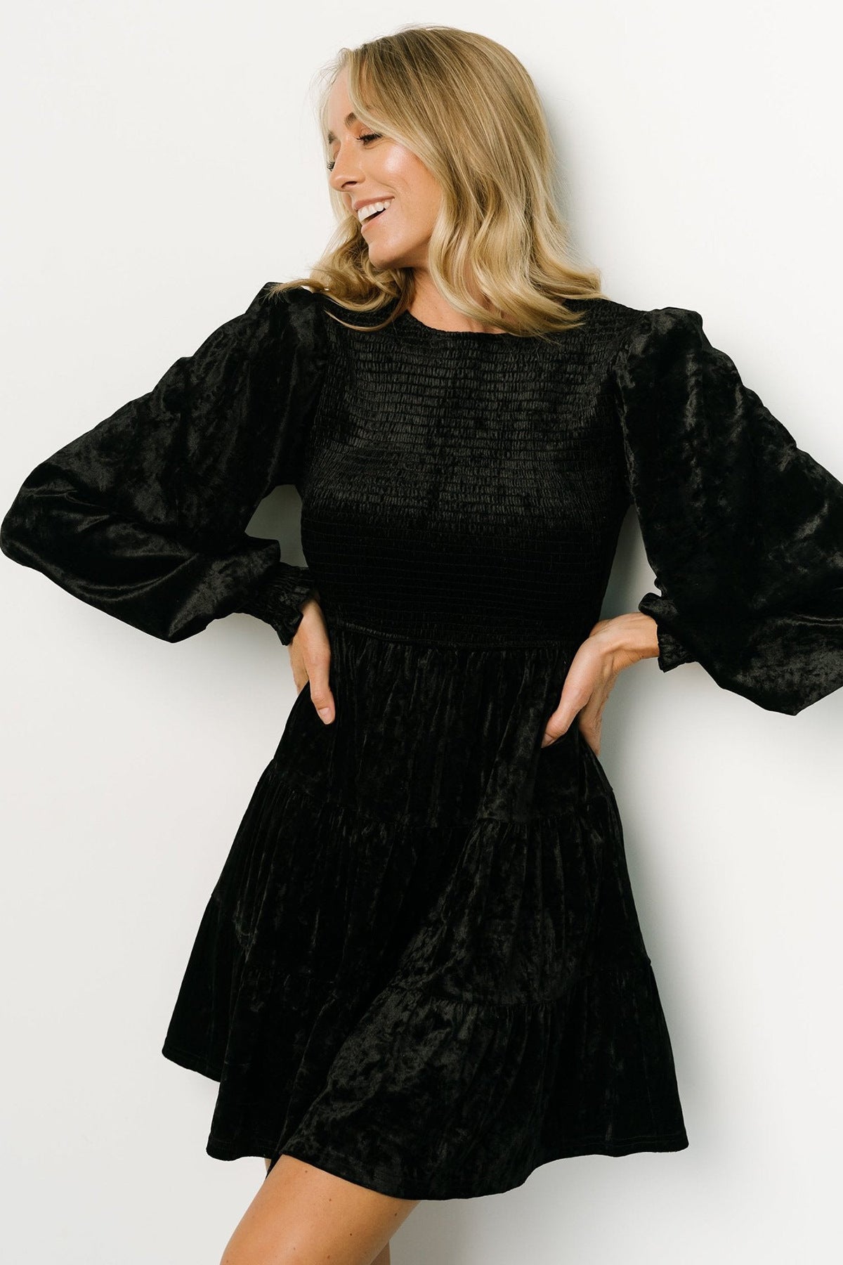 Women's Long-sleeved Ruffled Round Neck Skirt